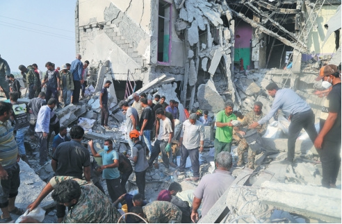 Democrats criticize government for attacks on Iran